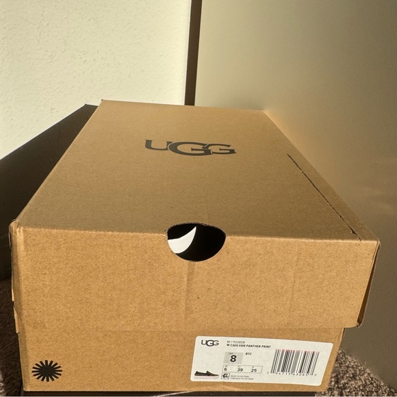 UGG Cahlvan Panther Print Sneaker - size 8 - NEW IN BOX - Picture 9 of 10